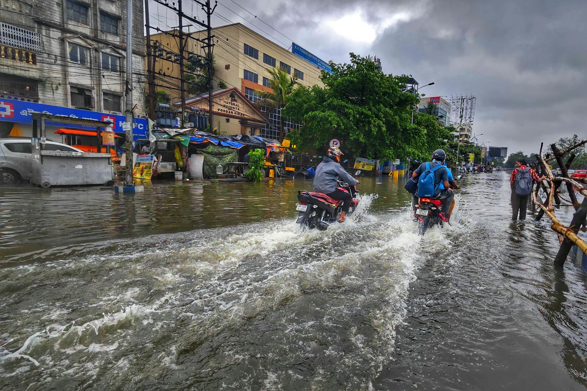 மேற்கு தொடர்ச்சி மலை முதல் டெல்டா வரை பரவலாக மழை எதிர்பார்ப்பு
