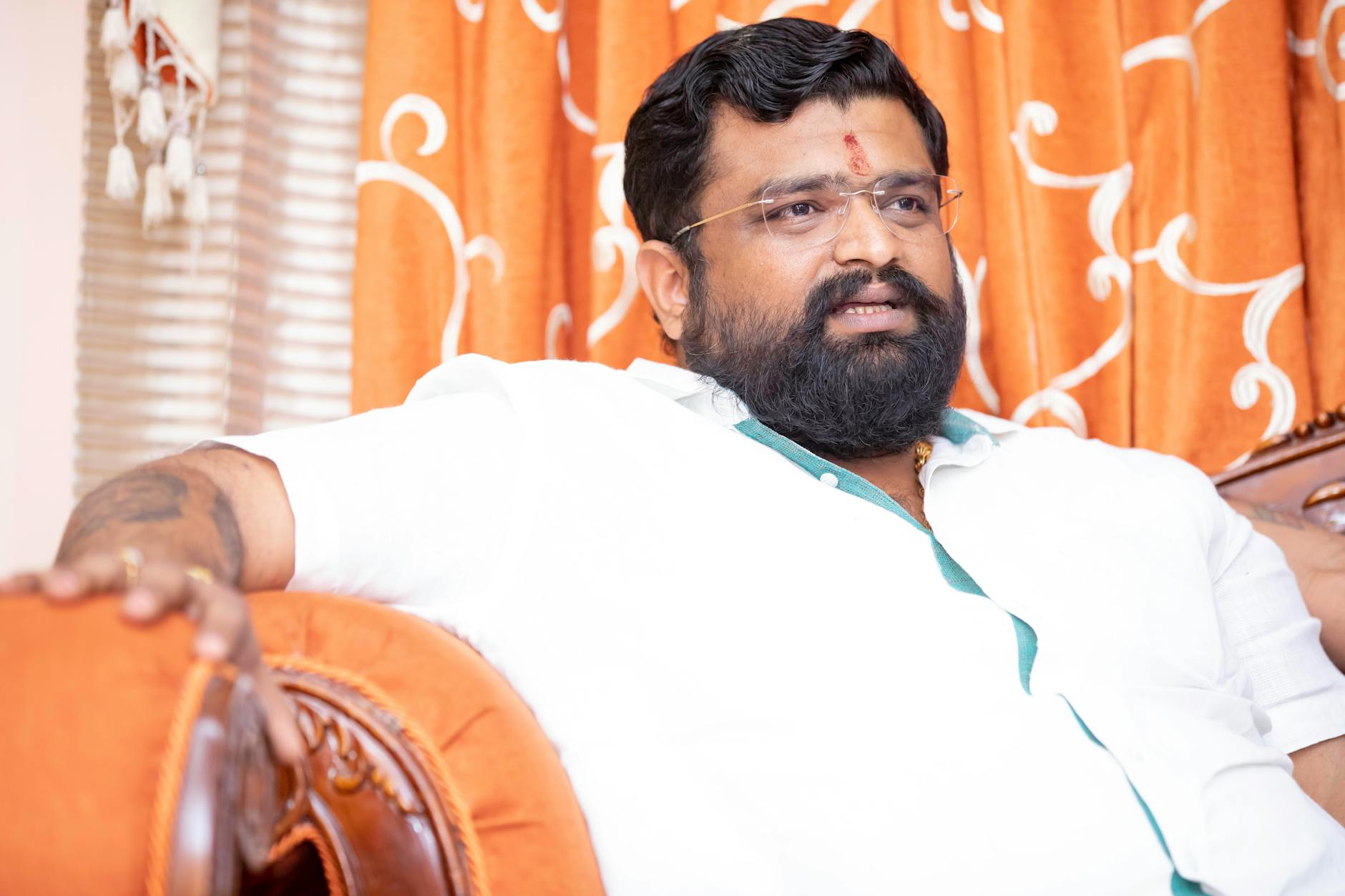 சேலத்தில் பேசியதை மதுரையில் மறுத்த பிரேமலதா விவாதம்